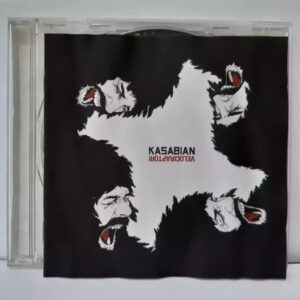 Kasabian – Velociraptor (caratula con desgaste)